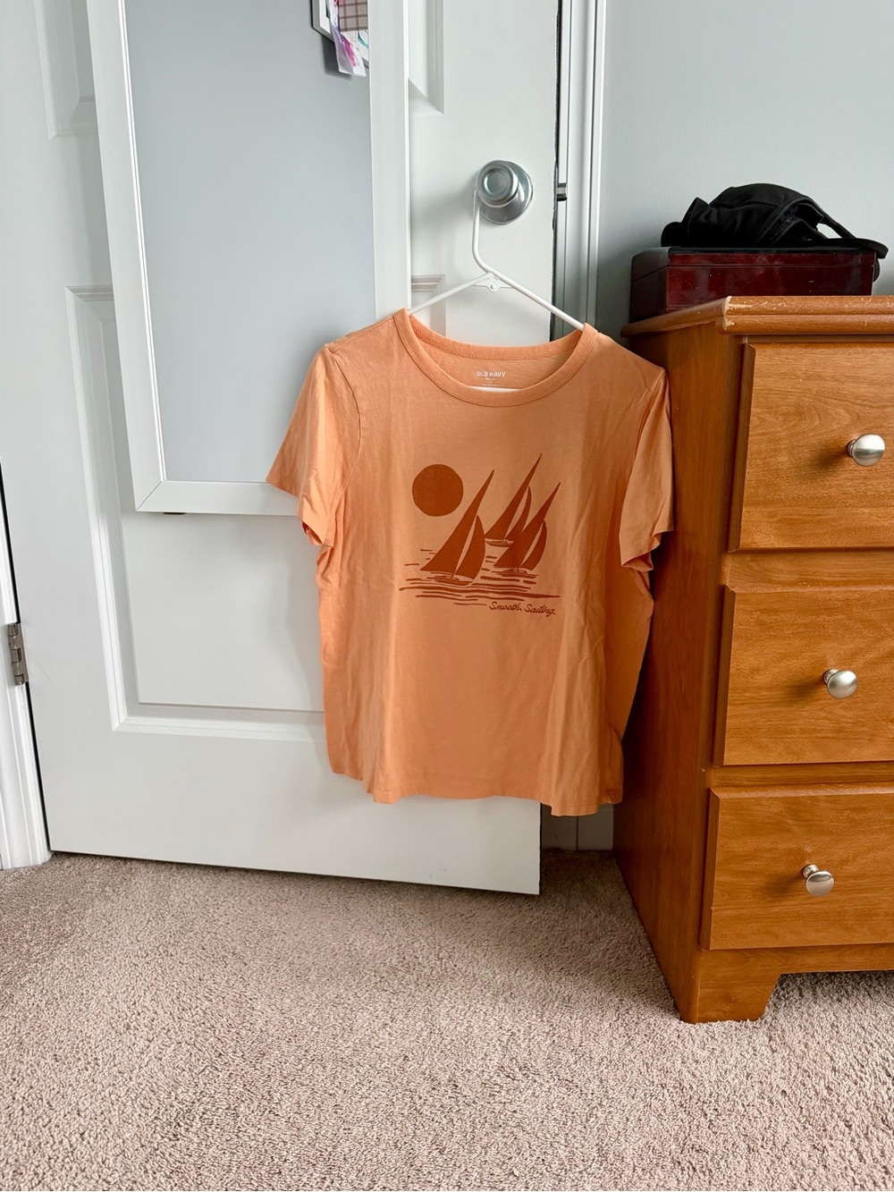 Large Old Navy tee